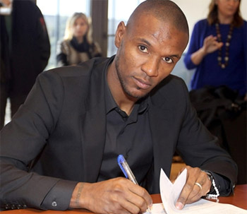 Abidal renovó con Barcelona