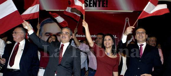 <p>TEGUCIGALPA.- En un ambiente de entusiasmo, demostrando que el liberalismo está más vivo que nunca,...&nbsp;<a href='http://www.latribuna.hn/2012/02/03/foro-de-unidad-liberal-se-une-al-movimiento-de-yani/'></a></p>http://www.latribuna.hn/wp-content/uploads/2012/02/FUL-2-580.jpg