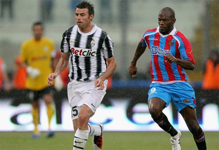 Suazo volvió a quedarse “frío”