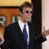 El cantante del grupo británico Bee Gees, Robin Gibb, falleció ayer a los 62 años tras una larga lucha contra el cáncer, informó su familia en un comunicado.