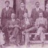 Crescencio Gómez Valladares y sus discípulos: De izquierda a derecha, de pie: José R. López A., Miguel Osorio R., Gabino Alonzo, Tomás Alonzo, Ezeguiel Mazariegos, Cecilio Colindres Z.,  Juan Ramón Girón E., sin identificar. Sentados: Presentación Quezada, Crescencio Gómez, Alberto A. Rodríguez, Paulino Valladares, Antonio Bermúdez M., Cristóbal Raudales y Salvador Zelaya. Cortesía de Erik Schwimmer