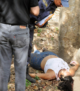 De un balazo liquidan mujer tras su retorno de EEUU