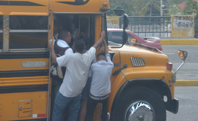 Resultado de imagen para Buses amarillos Honduras