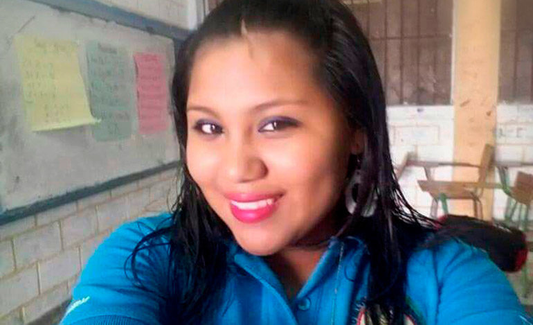 Estudiante herida en refriega de pandilleros se aferra a la vida y es sometida a cirugía
