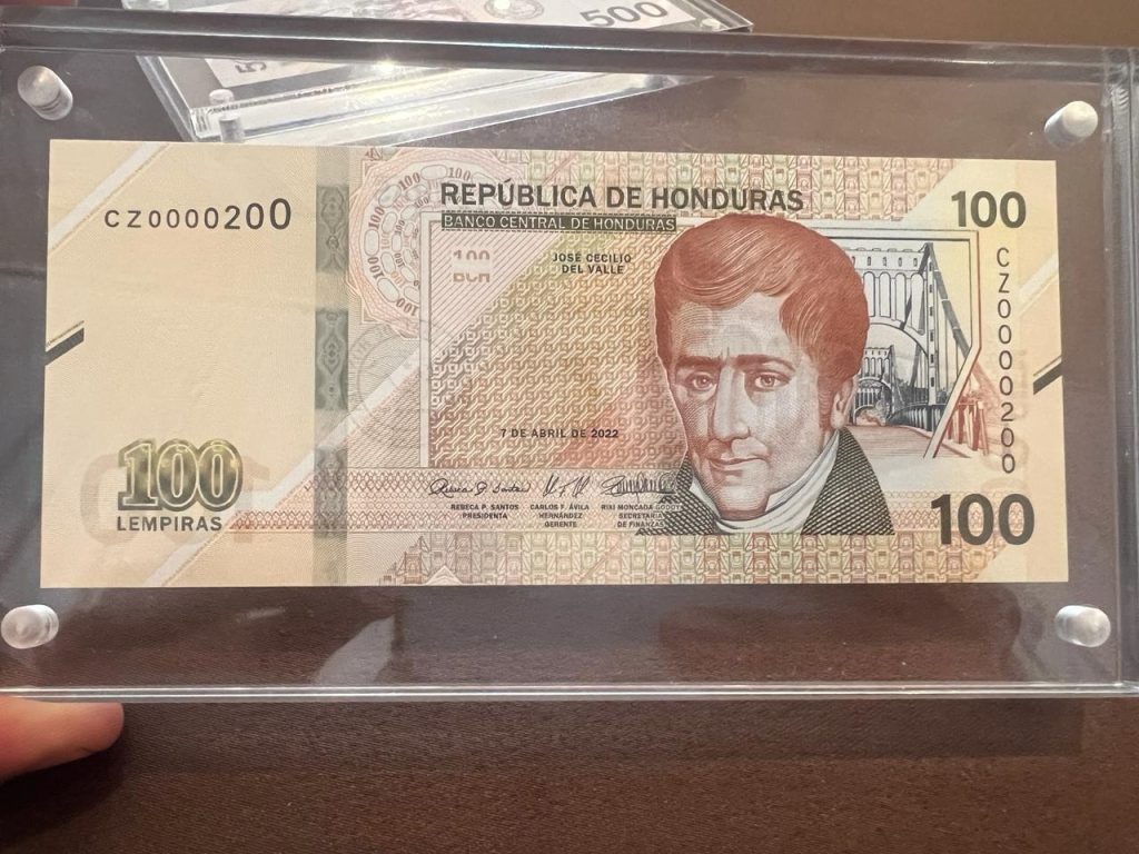Conozca cómo lucen los nuevos billetes de 100 y 500 lempiras que