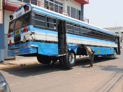 bus3.jpg