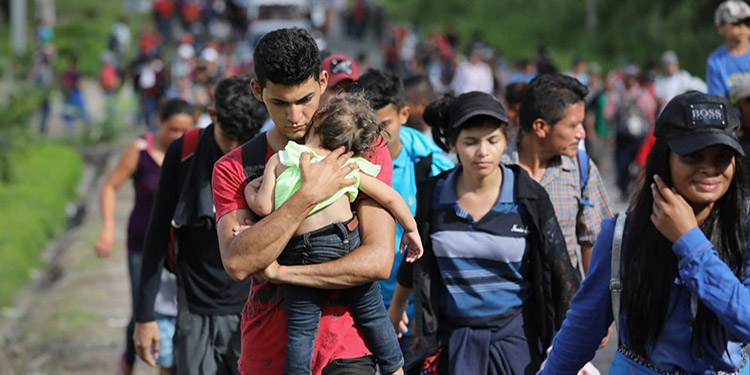 Biden critica la separación de familias inmigrantes y promete la ciudadanía