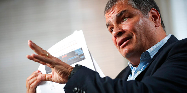 Movimiento político de Correa cree que la Interpol se negará a arrestarlo
