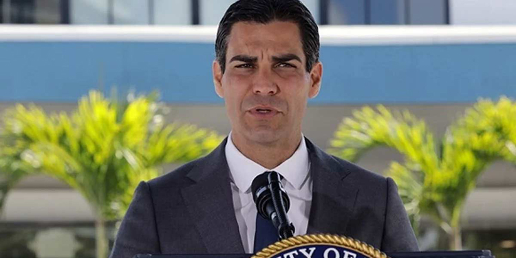 Alcalde de Miami da positivo para COVID-19