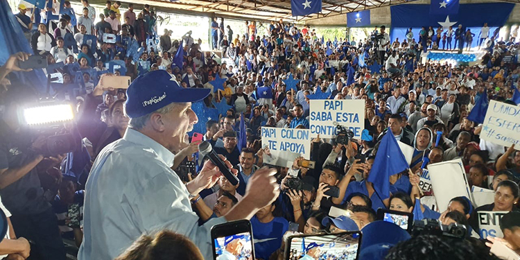 Asfura en Colón: “Mi compromiso es partirme el alma y corazón por Honduras”