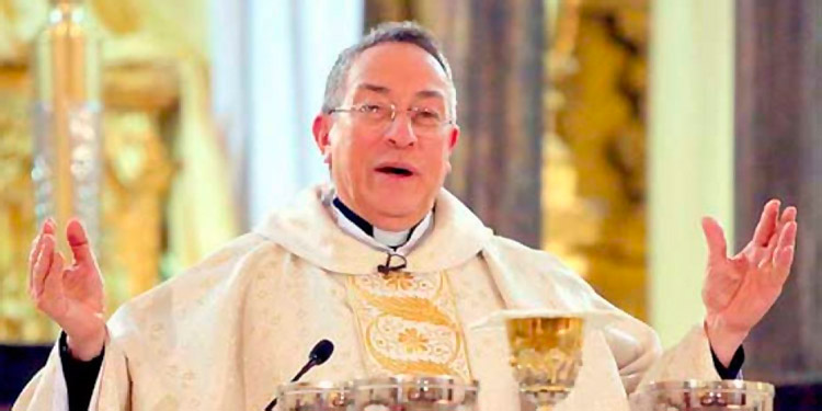 Cardenal Rodríguez: El mejor homenaje a Cristo es ayudar a los que perdieron todo