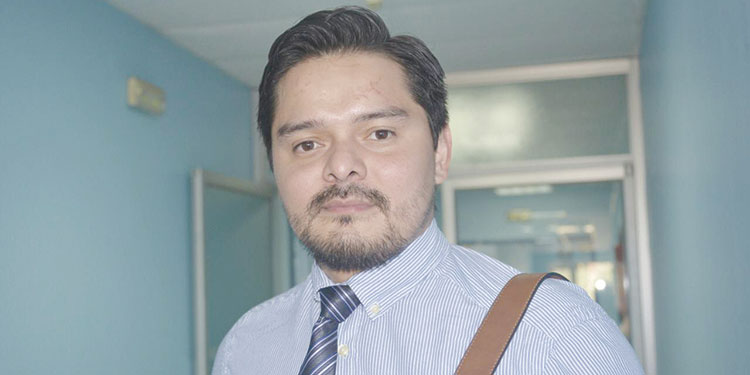 Director del Hospital Alvarado sometido a prueba de COVID-19