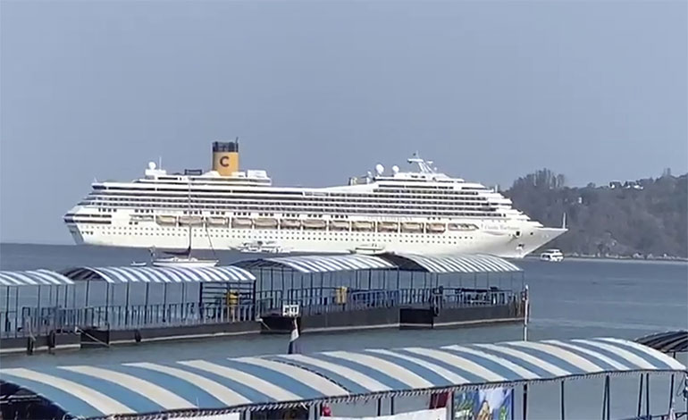 Trump anuncia 30 días de suspensión a cruceros desde EEUU por coronavirus