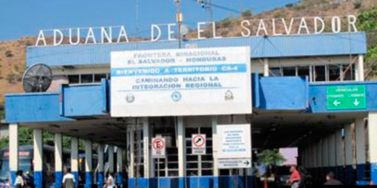 Hoy llega equipo para salas de COVID-19 en 13 hospitales