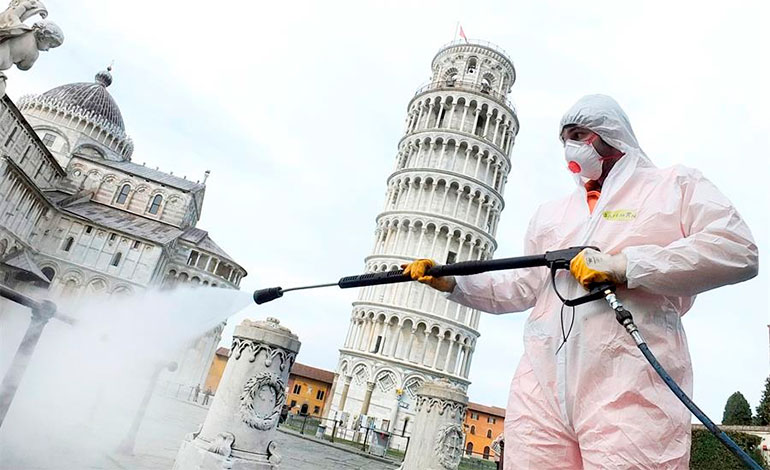 Las muertes por coronavirus en Italia suben a 812 mientras caen los nuevos casos