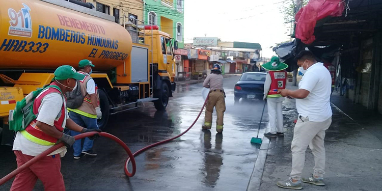 Ejecutan limpieza contra el COVID-19 en El Progreso (Vídeo)