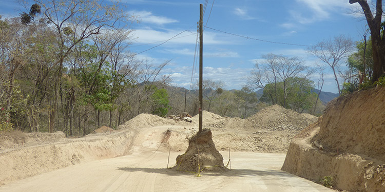La Tribuna en la frontera: Municipios del sur de Lempira al desarrollo con nueva carretera