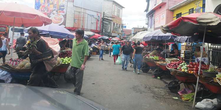 Policías acordonarán mercados para evitar aglomeraciones