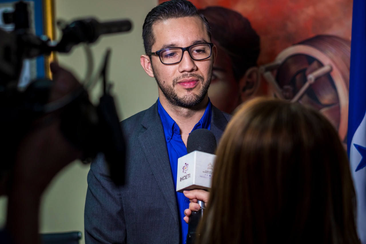 ASEMTECH e IHCIETI impulsan emprendimiento e investigación científica
