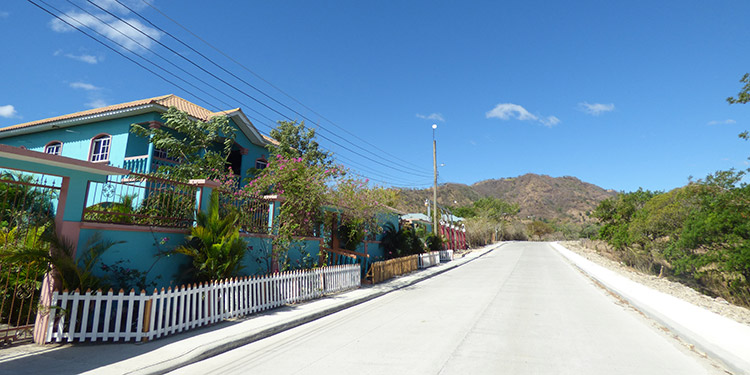 La Tribuna en la frontera: Municipios del sur de Lempira al desarrollo con nueva carretera