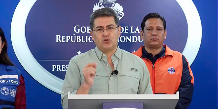 Presidente Hernández dice que el mundo libra una batalla contra el COVID-19 y pide orar (Video)