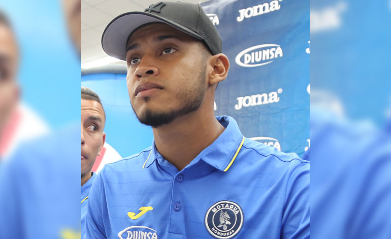 Marcelo Pereira: Oscar Moncada insulta a los futbolistas