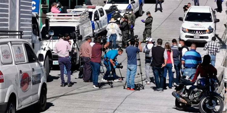 Periodistas que cubrieron operativo en colonia Lincoln a cuarentena (Video)