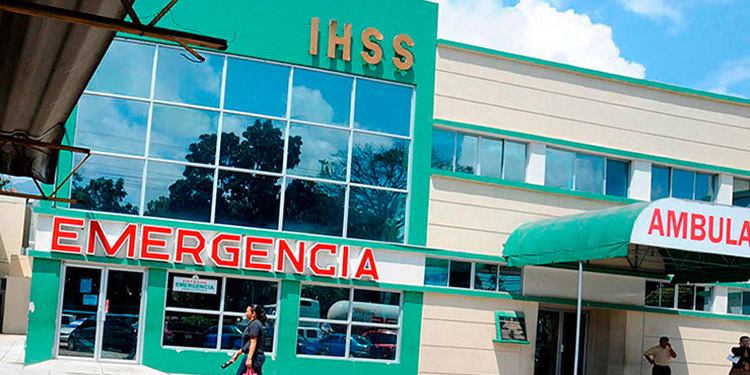 Muere madre infectada con COVID-19 que dio a luz de emergencia hace 10 días