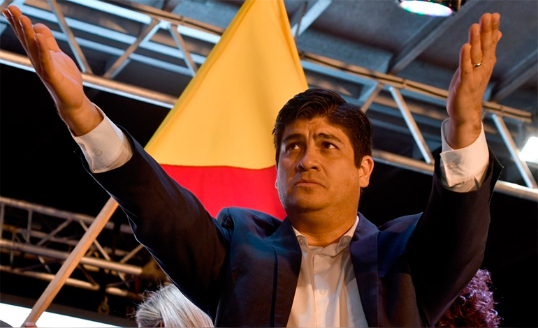 La atención del coronavirus levanta la imagen del presidente en Costa Rica
