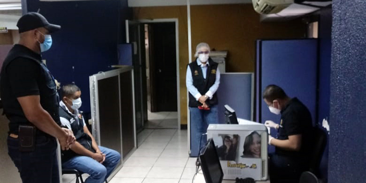 Policía Municipal detiene a más de 50 capitalinos por incumplir 'toque de queda' (Vídeo)