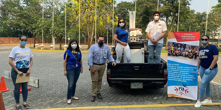 Padres y maestros de la EIS donan equipo de radiología al hospital Mario Rivas