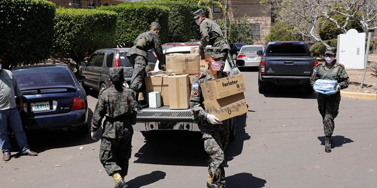 Hospitales reciben equipos de bioseguridad