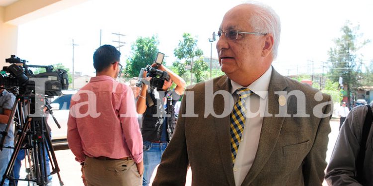 Honduras necesita hacer más 'pruebas de PCR' diarias, opina rector de la UNAH