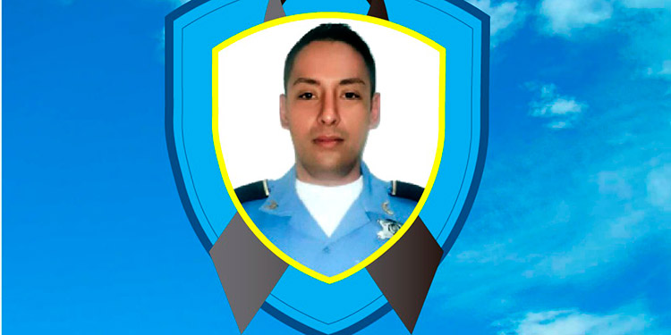 Agente policial muere de posible paro cardíaco