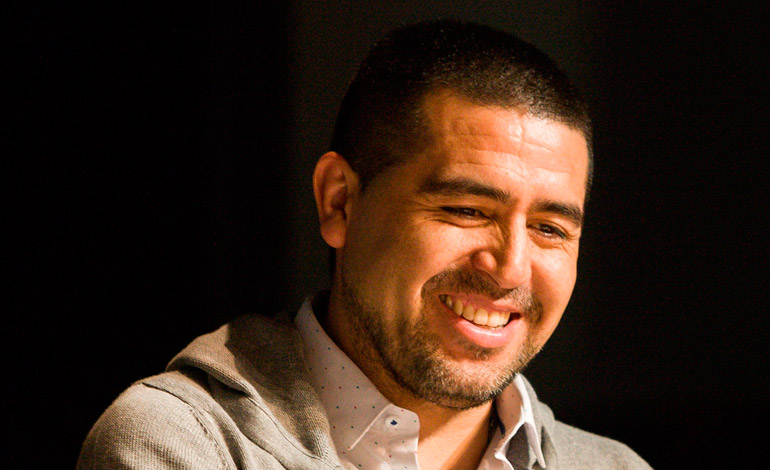 Rodallega: Si me llama Riquelme, me subo a un avión y voy volando