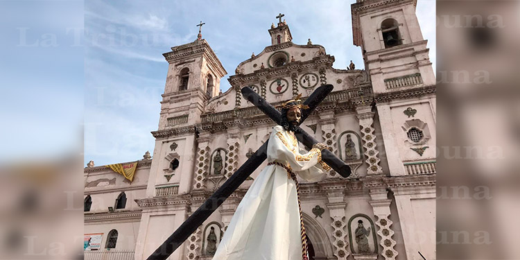 Así fue el ‘Santo Viacrucis’ en Tegucigalpa (Galería)