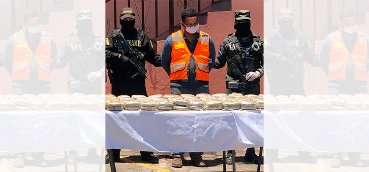 Capturan a dos integrantes de la MS-13 con varios paquetes de marihuana en la capital (Vídeo)