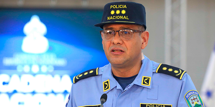 Toque de queda hasta el 4 de octubre y a partir del lunes circulan 2 dígitos