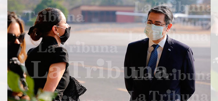 Cuerpo de expresidente Callejas fue recibido en ceremonia sencilla (Galería)