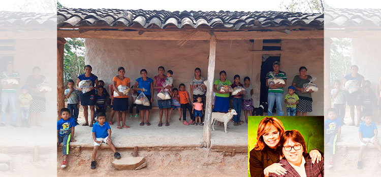 Roberto Orellana regala provisiones de comida a familias pobres de Honduras durante la crisis  