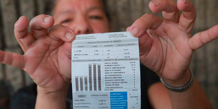 Diputado propone diferir el pago del servicio eléctrico