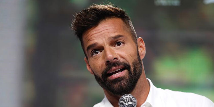 Ricky Martin presenta a su cuarto hijo, Renn Martin-Yosef