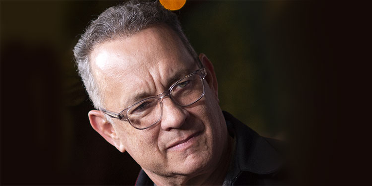 Tom Hanks regala una máquina de escribir a un niño acosado por llamarse Corona