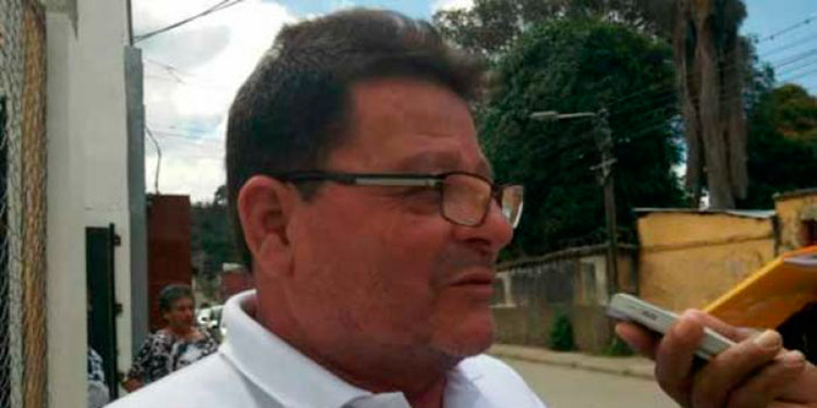 Padres pueden hacer arreglos de pago para clausuras escolares