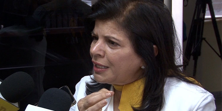 Juliette Handal: No se puede multar a la gente por no portar mascarilla