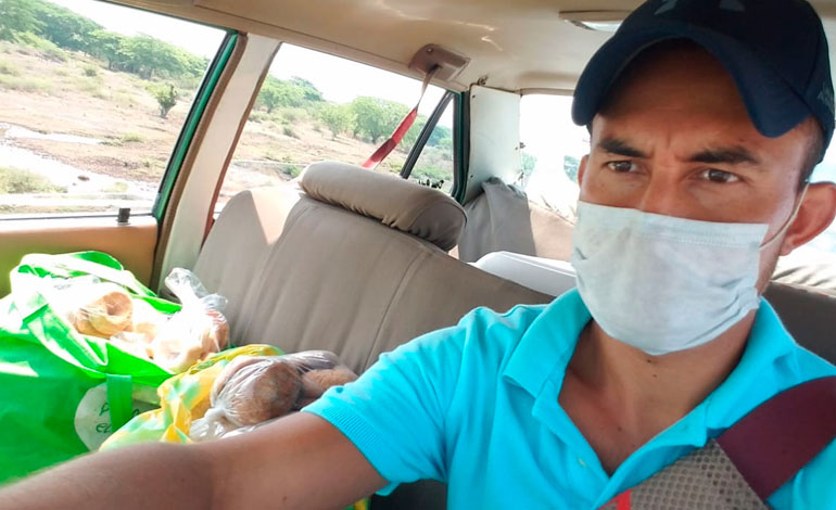Lázaro Yánez: Licenciado en Educación Física, jugador y vendedor de lácteos