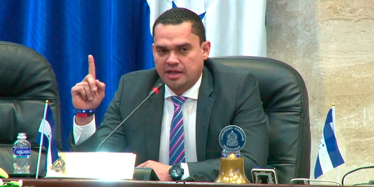 Tomás Zambrano: “No se cumplen los requisitos para la Convocatoria a Sesiones Extraordinarias”