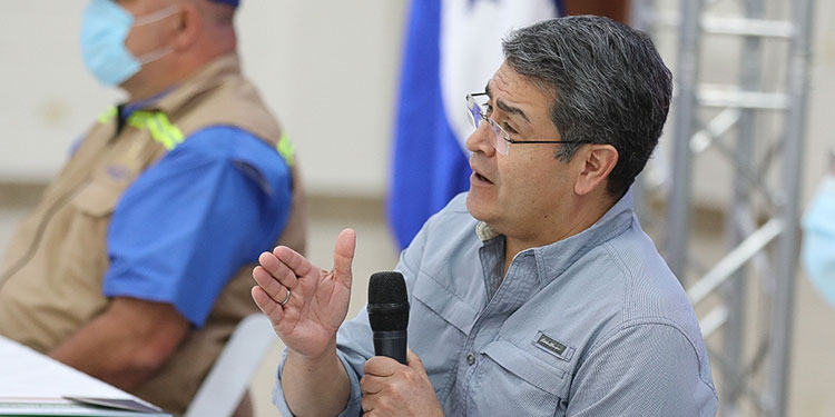 “Este país no es tierra fértil para sus fechorías”, advierte JOH a criminales