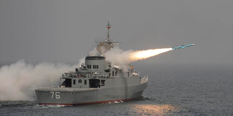 Arabia Saudí obligó a retroceder con disparos a barcos iraníes de sus aguas