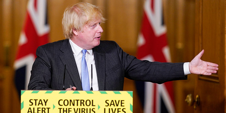 Johnson, entre las críticas al sistema de rastreo y el riesgo de un rebrote de COVID-19